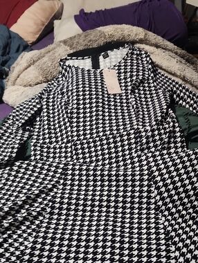 SHEIN Black & White Houndstooth Maxi Dress